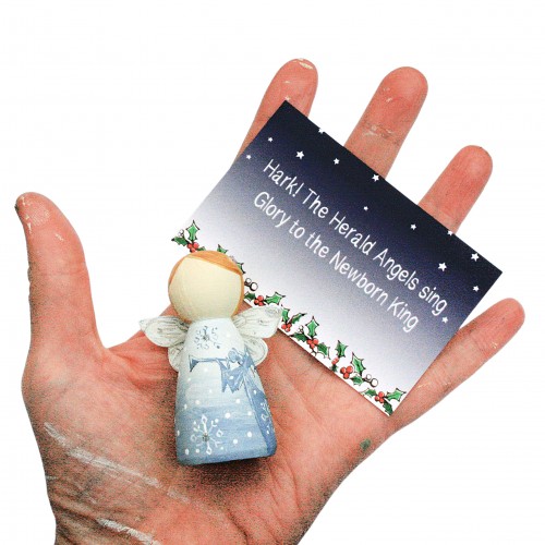 “Joyful all ye nations rise
Join the triumph of the skies
With angelic host proclaim
Christ is born in Bethlehem
With angelic host proclaim
Christ is born in Bethlehem”
ow.ly/QKFp50H89gk
#Angelgift #christmascarol  #ChristmasGift  #shoplocal #nativity #christmas21 #snow