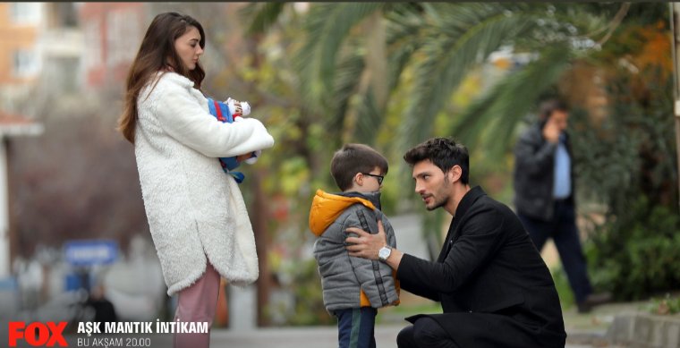 dizideee's tweet photo. So you're telling me that EsZan and Atlas will live all these moments on the same day and when Ozan will bring them back to the neighborhood, happiest than he has ever been in those 5 yrs, Çinçin will give his "stay away from my family" speech? Fuck that bitch.

#aşktankaçamazsın https://t.co/IRWIm2LZfJ