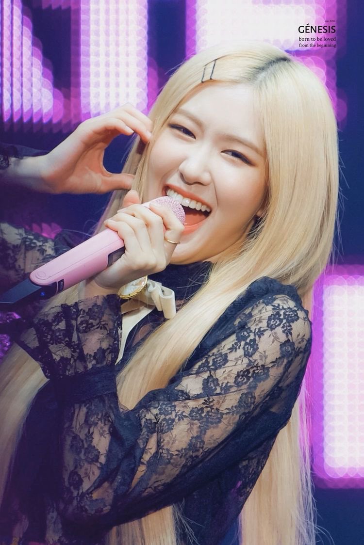 @Sana -R- OSÉ🥀🤍 tweet media