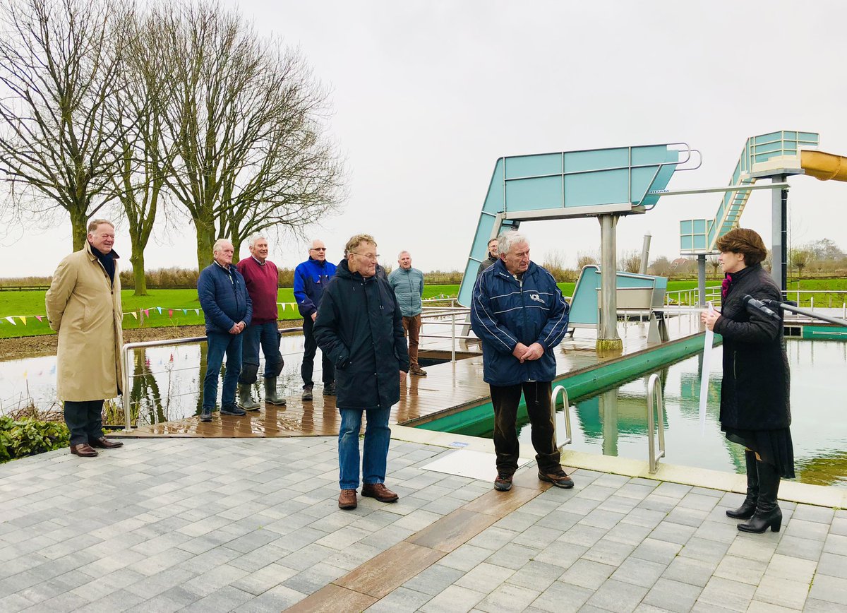 ‘Vrijwilligers maken het verschil’
Met dit motto mocht ik vandaag samen met @Roelcazemier <a href="/rtvkwaard/">RTV Krimpenerwaard</a> en <a href="/SteefUpdate/">Stephan Tellier</a> op pad om 10 vrijwilligersinitiatieven in het zonnetje te zetten met een mooie prijs! Volgende week kunt u de compilatie zien bij RTV Krimpenerwaard.