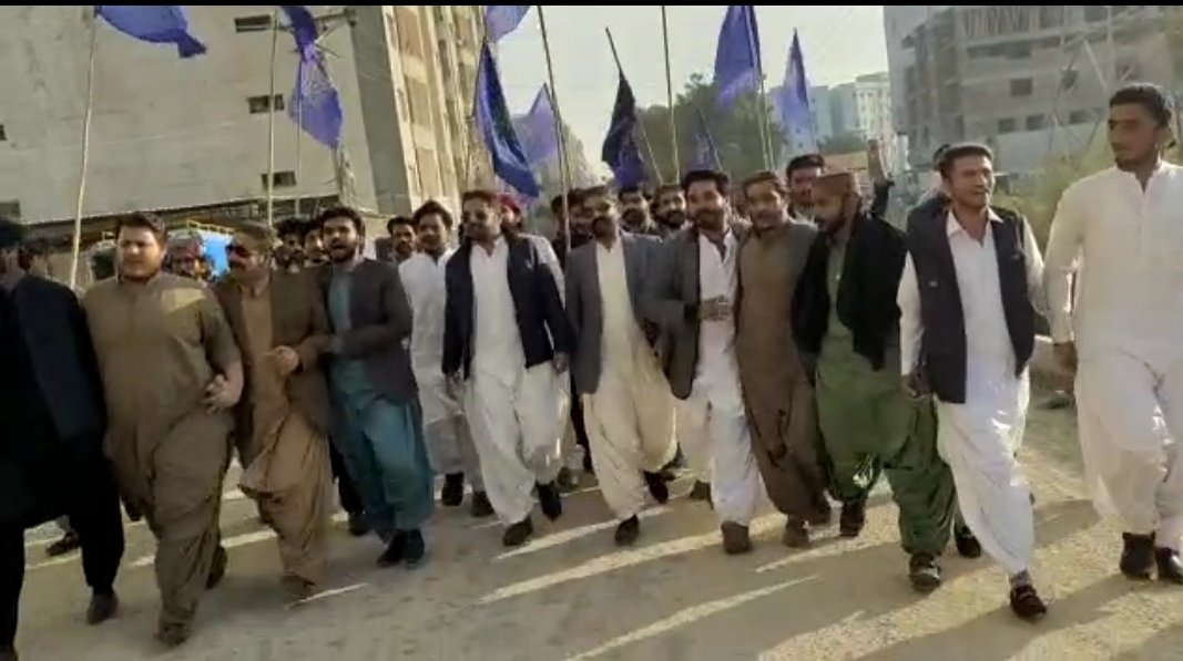 LalaMuradKhan's tweet image. Along with PSF Hyderabad Attended &amp;amp; Addressed PPP Hyderabad's Protest Against Inflation and Joblessness Organized on Directives of Chairman PPP Bilawal Bhutto Zardari Led By President PPP Sindh Nisar Khuhro Sb and Senator @MBChandioPPP Sb.
#GoImranGo @BBhuttoZardari