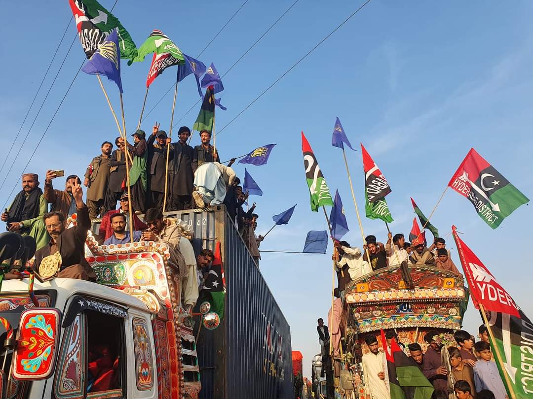 LalaMuradKhan's tweet image. Along with PSF Hyderabad Attended &amp;amp; Addressed PPP Hyderabad's Protest Against Inflation and Joblessness Organized on Directives of Chairman PPP Bilawal Bhutto Zardari Led By President PPP Sindh Nisar Khuhro Sb and Senator @MBChandioPPP Sb.
#GoImranGo @BBhuttoZardari