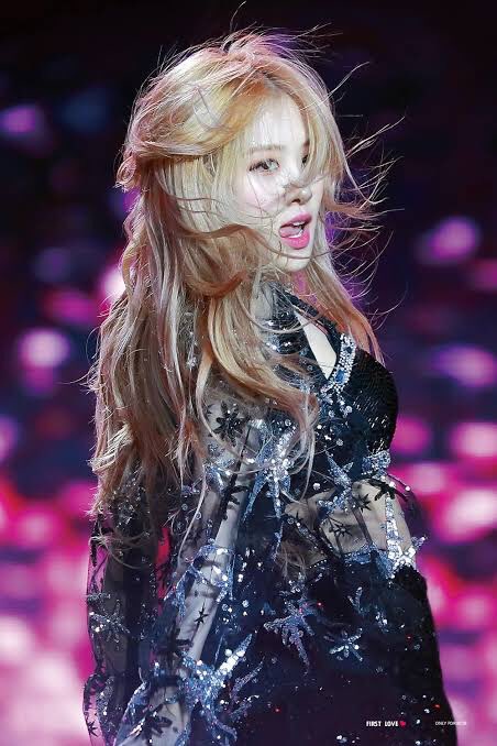 ysltiffanygirl's tweet photo. Last day of twitter voting! Let’s do our best for Rosie! RT ALL VALID TWEETS!

#MAMAVOTE   #rosé https://t.co/3h8aBiyPiz