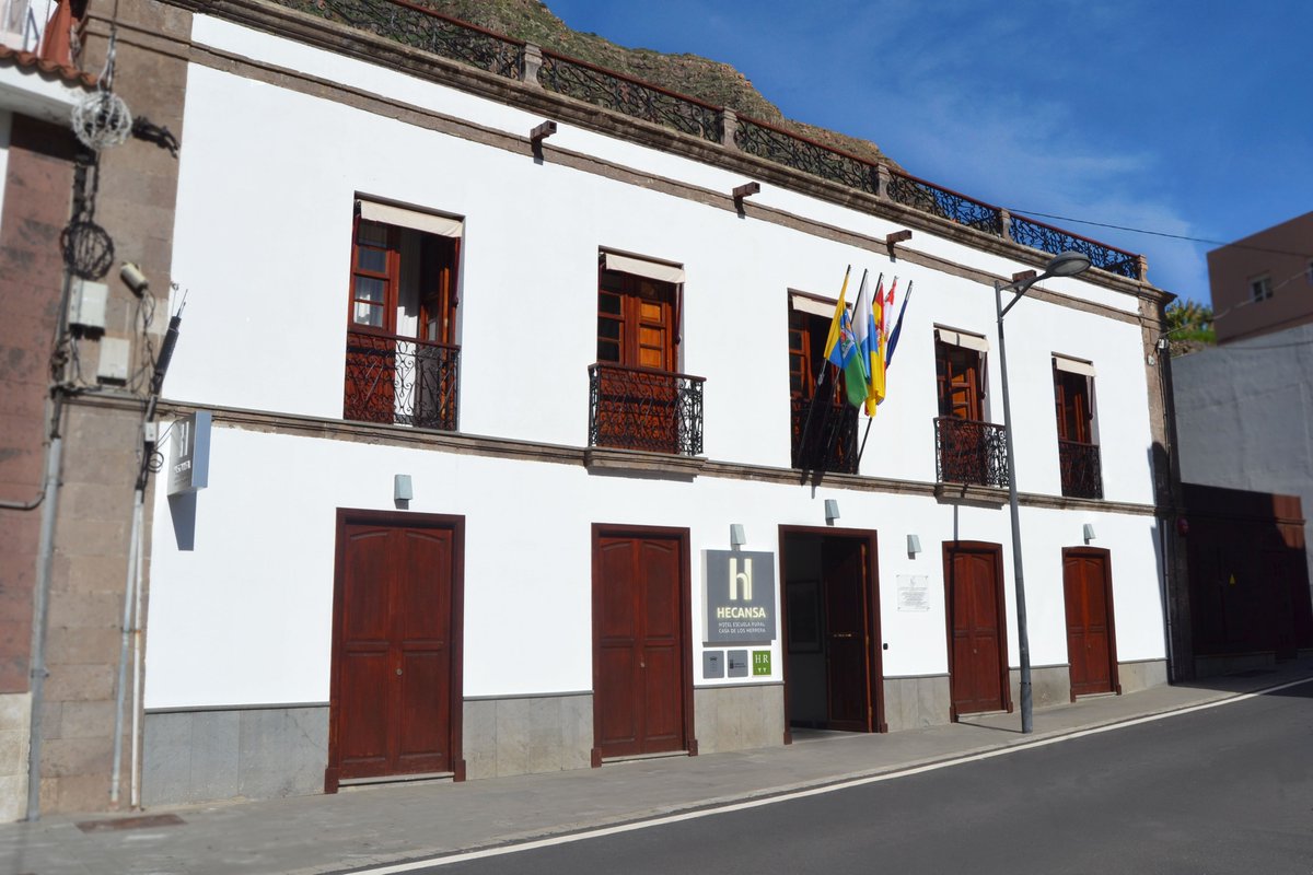 👩‍🍳El Hotel Escuela Rural Casa de Los Herrera de #LaGomera forma en su primer año a 219 personas en 21 cursos de especialización.

Nuestro objetivo es apoyar la #hostelería y el #turismo, impulsar el talento canario y acercar la formación a quienes quieren progresar y aprender.