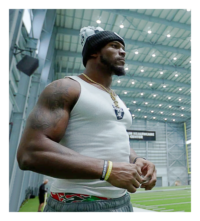NFLMAVERICK's tweet photo. Denzel 🏴‍☠️🏈 https://t.co/7iL43hUNhP