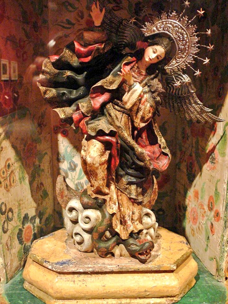 A_Paz_de_Cristo's tweet photo. Nossa Senhora do Apocalipse, com seu manto protegei-nos, com seus pés pisai a cabeça da serpente infernal e com sua luz dissipai as trevas do nosso caminho. Amém.✝️ https://t.co/DhxL8USyQ9