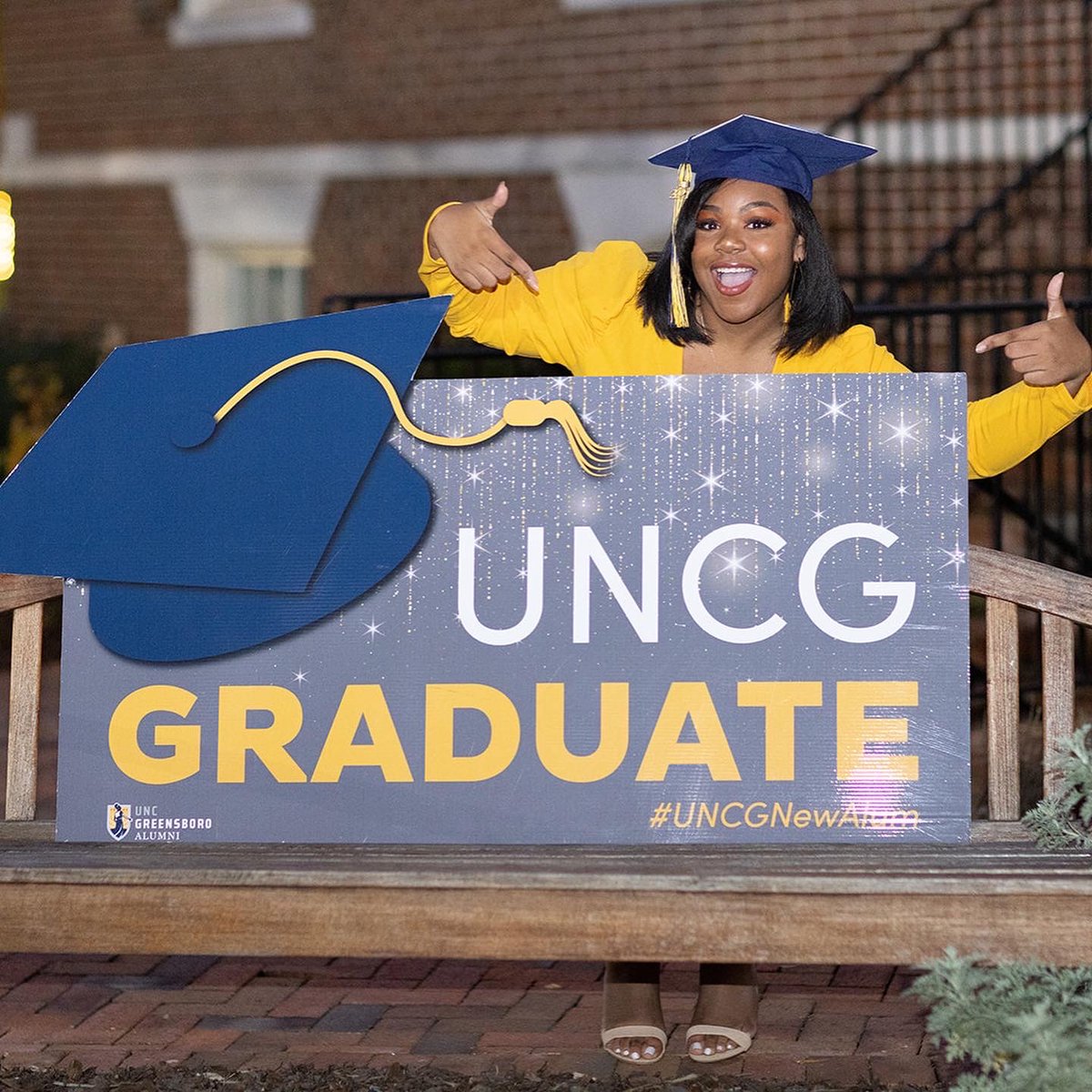 kimariaunique's tweet image. THAT'S THAT ON THAT! 💙💛🤍
 
#UNCG21 #UNCGNEWALUMNI #BLACKGRAD #FIRSTGENERATION