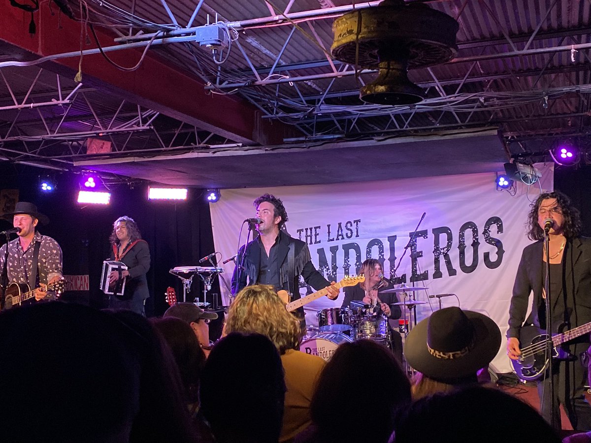 Mikewriting2000's tweet photo. Great show last nite from @lastbandoleros and @ecn_iv at #Floores in #SanAntonio https://t.co/ItvlzsWeb6