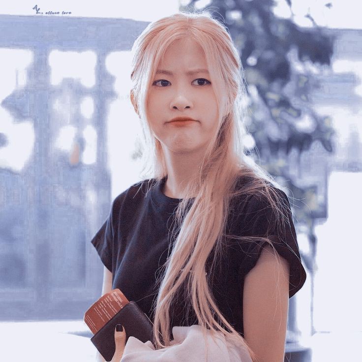 Nhà người ta đẩy vote quá trời rồi kìa mấy bác ơi. Xách dép đi vote cho Rosé nhanh đi nè 💪👉🐿️👆
Fighting!!!☘️
OUR CHOICE IS ROSÉ
I vote #MAMAVOTE #rosé
