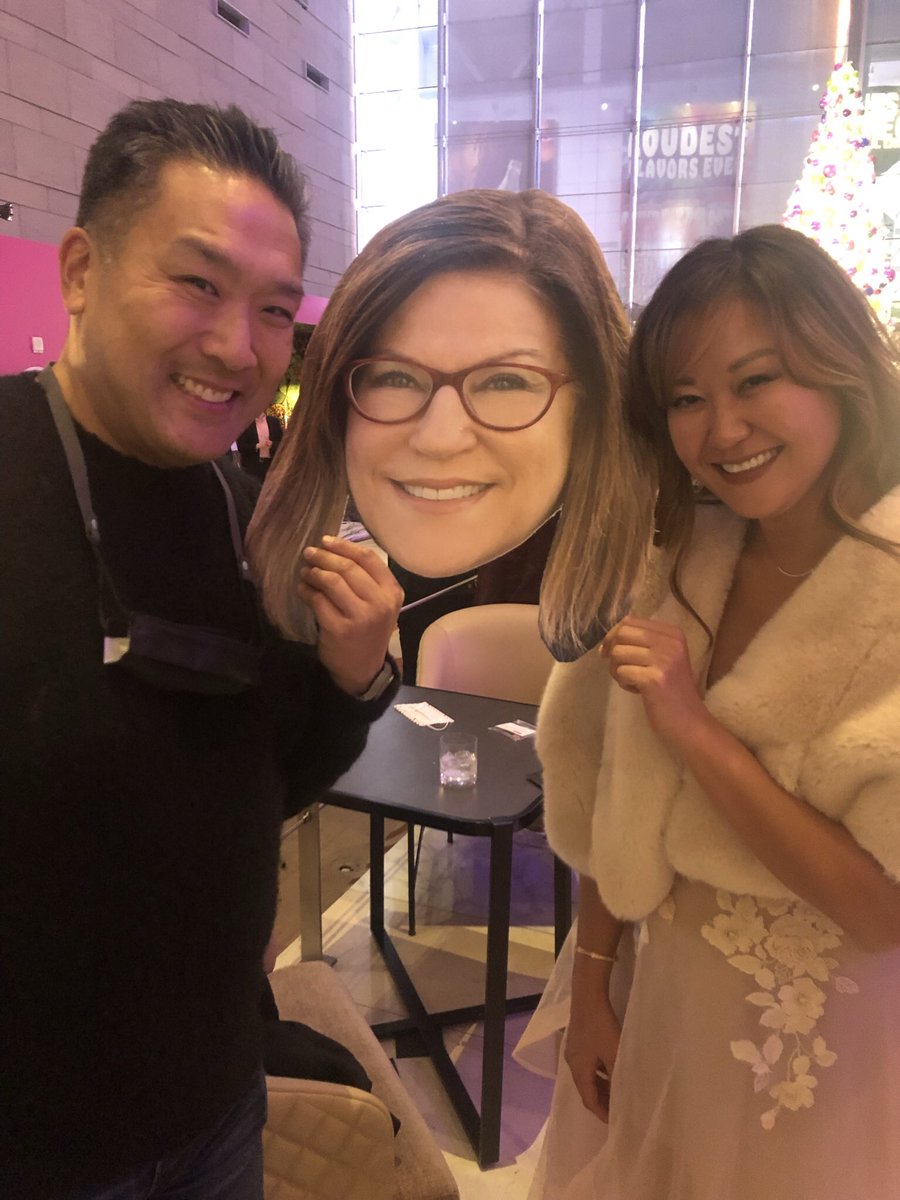 johnerriehl's tweet photo. Had a ton of fun at #TheGameAwards last night reconnecting with industry friends and also getting pictures with folks I had never met because I had a giant cutout of Perrin! Her leg may be super-broken, but that doesn’t mean she can’t come to events!
#WheresZebraPerrin https://t.co/s9VmkpXqcO