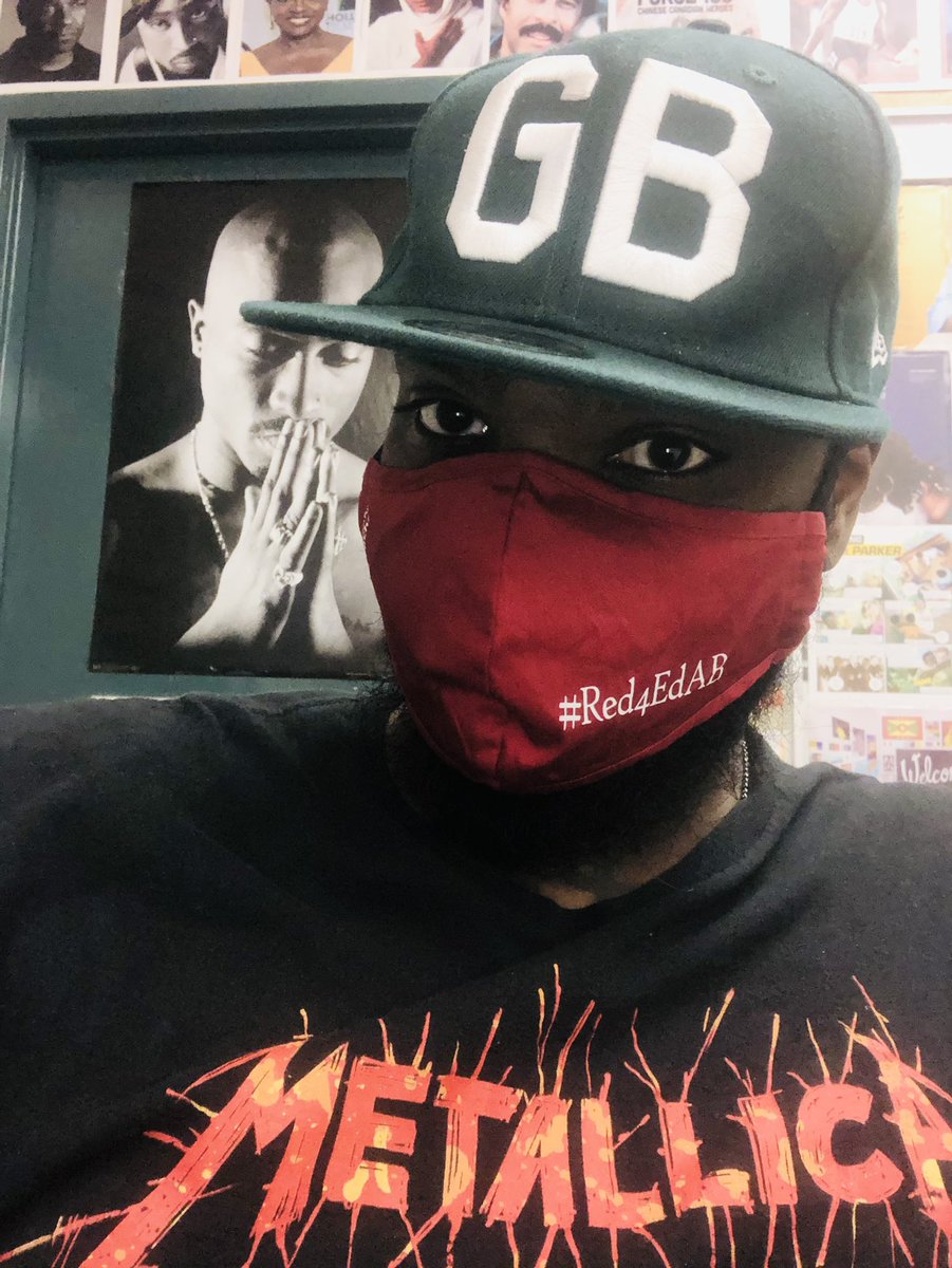 andrewparkerAGP's tweet photo. Standing in full solidarity with all teachers in #AB, including the 97% that shared some thoughts in a vote earlier this year. Also special s/o to @HQuinnLocal37 @schill_dawg &amp; @albertateachers #RedforEdAB is a movement, I stand with teachers 👨🏿‍🏫🙏🏿❤️💯. @EdPubTeachers https://t.co/Y930HsHC1O