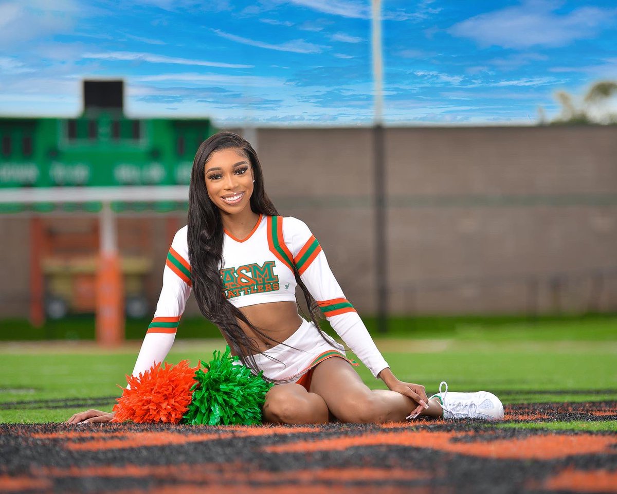 Yamani_Amanda's tweet image. Real life bring it on! 🧡💚🐍 #famugrad #famucheer #forevertrending