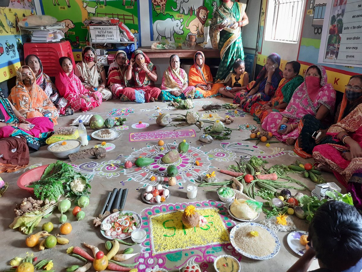 GopalKr33599712's tweet image. ଖୋର୍ଦ୍ଧା ବ୍ଲକ ଟାଙ୍ଗିଆପଡା ପଞ୍ଚାୟତ ରେ ଓଡ଼ିଶା ଜୀବିକା ମିଶନ ପକ୍ଷରୁ ମହିଳା ସଂଘ ଦ୍ୱାରା ପୃଷ୍ଟି ମହୋତ୍ସବ ବ୍ଲକ ଉପାଧ୍ୟକ୍ଷ ରାମଚନ୍ଦ୍ର ସାମନ୍ତରାୟ,ସରପଞ୍ଚ ଶ୍ରୀମତୀ କଲ୍ୟାଣୀ ଦଳେଇ,ସଂଘ ସଭାପତି ମମତା ବଡ଼ଜେନା ବ୍ଲକ ପ୍ରକଳ୍ପ ଅଧିକାରୀ ପ୍ରିୟଦର୍ଶୀ ଦାସ ପ୍ରମୁଖ ଉପସ୍ଥିତ ଥିଲେ।ରିପୋର୍ଟ-ଗୋପାଳକୃଷ୍ଣ  @PKhordha @DMKhordha