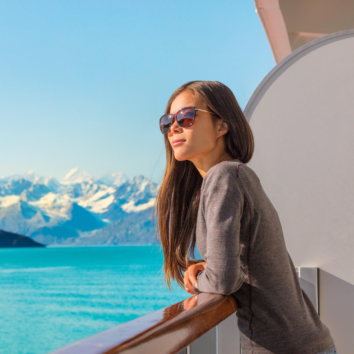 AAACEODoney's tweet photo. They say memories last a lifetime. So this holiday season give your loved ones a trip they'll never forget!  Design the perfect trip with #AAA #Travel!
 🌉Browse top destinations
🌅 Explore member benefits
🌎 Obtain expert insight
✈  Share favorite places
https://t.co/GdguWgmwzM https://t.co/vMiA3VtVVl