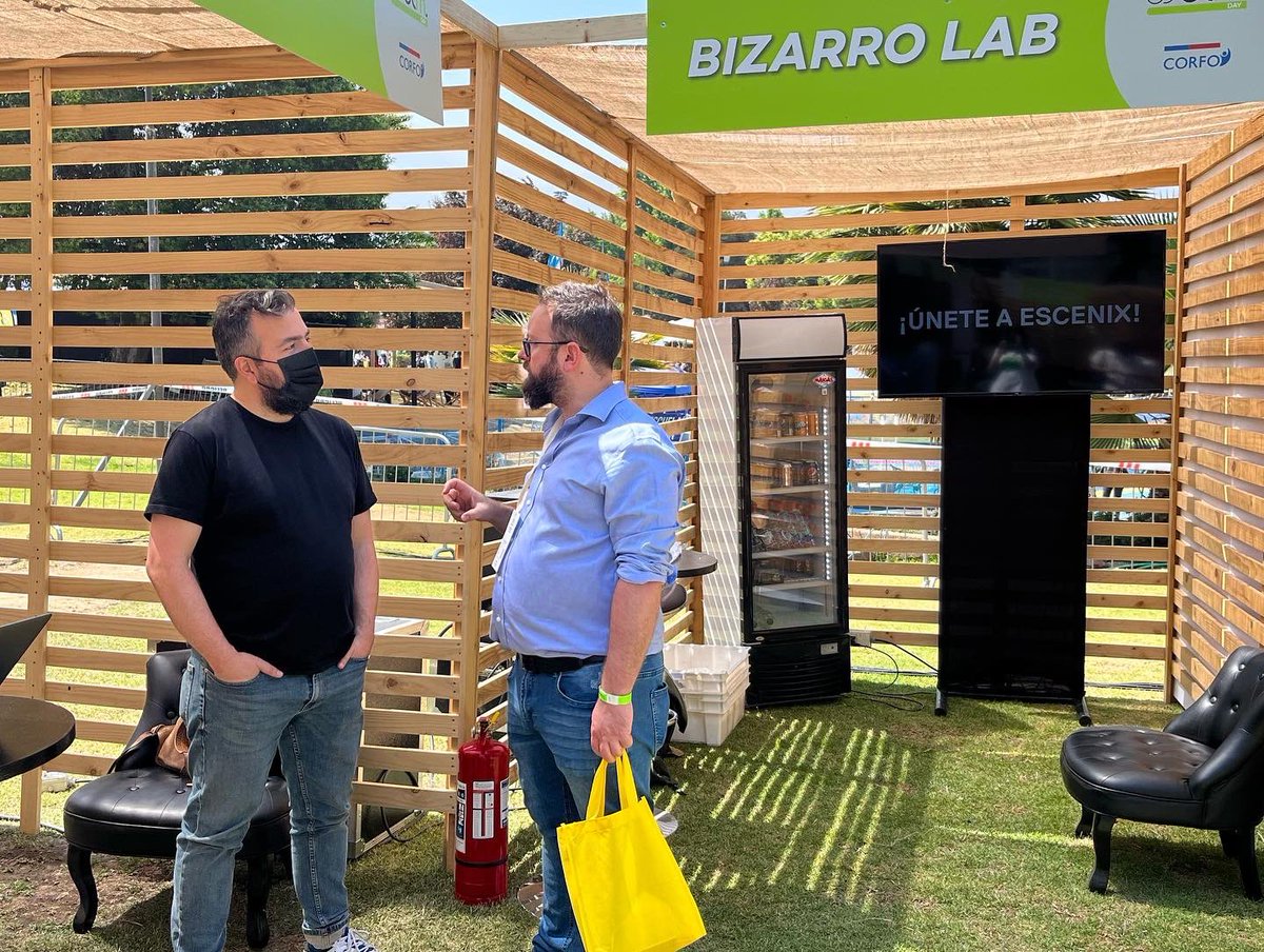 BizarroLab's tweet photo. ¡En #BizarroLab no paramos!
Estamos participando de #EtMday, el evento que congrega a todo el ecosistema de emprendimiento e innovación del país. 📲 https://t.co/C2g1xxQ2dG