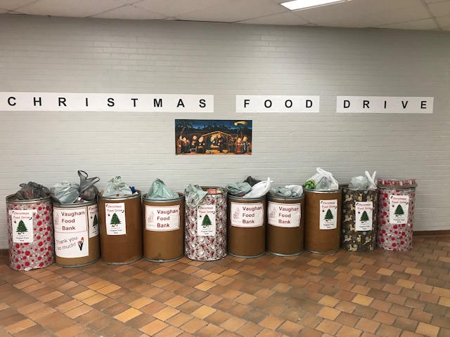 fbchaplaincy's tweet photo. The Spirit of Christmas🎄is alive &amp; well 
@FrBressaniCHS Thank you students and families for donating 1000+ toys and 10 bins to the @VaughanFoodBank your generousity is the true meaning of Christmas ✝️@YCDSB @CampaignWish
 #jesusisthereasonfortheseason https://t.co/0JQ4SaieEd