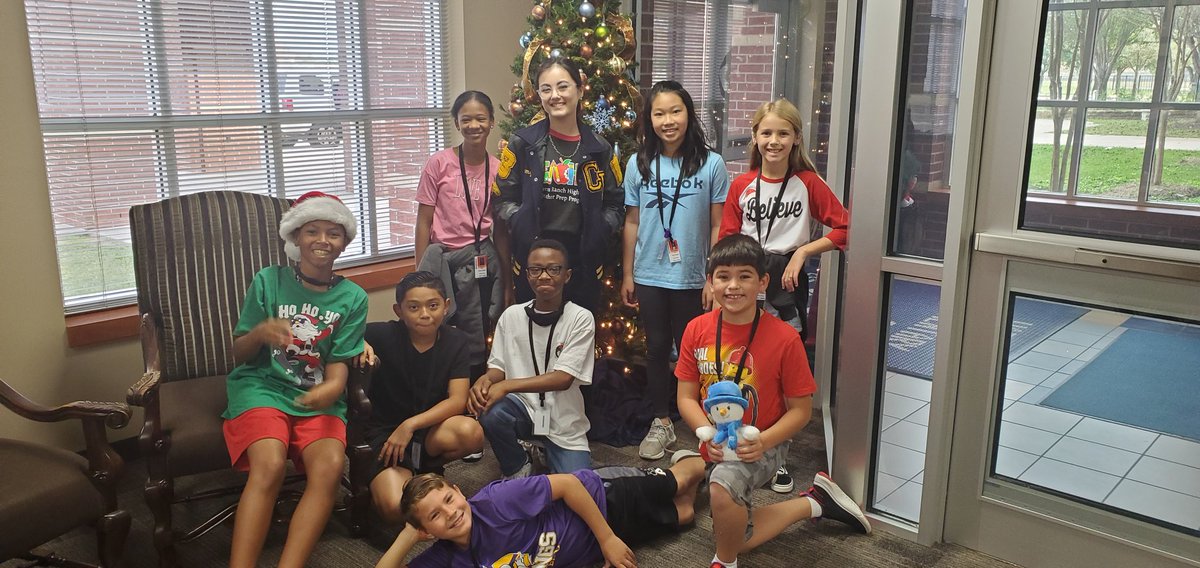 I love having our Cy Ranch  future teachers in our classrooms. Thank you Pham