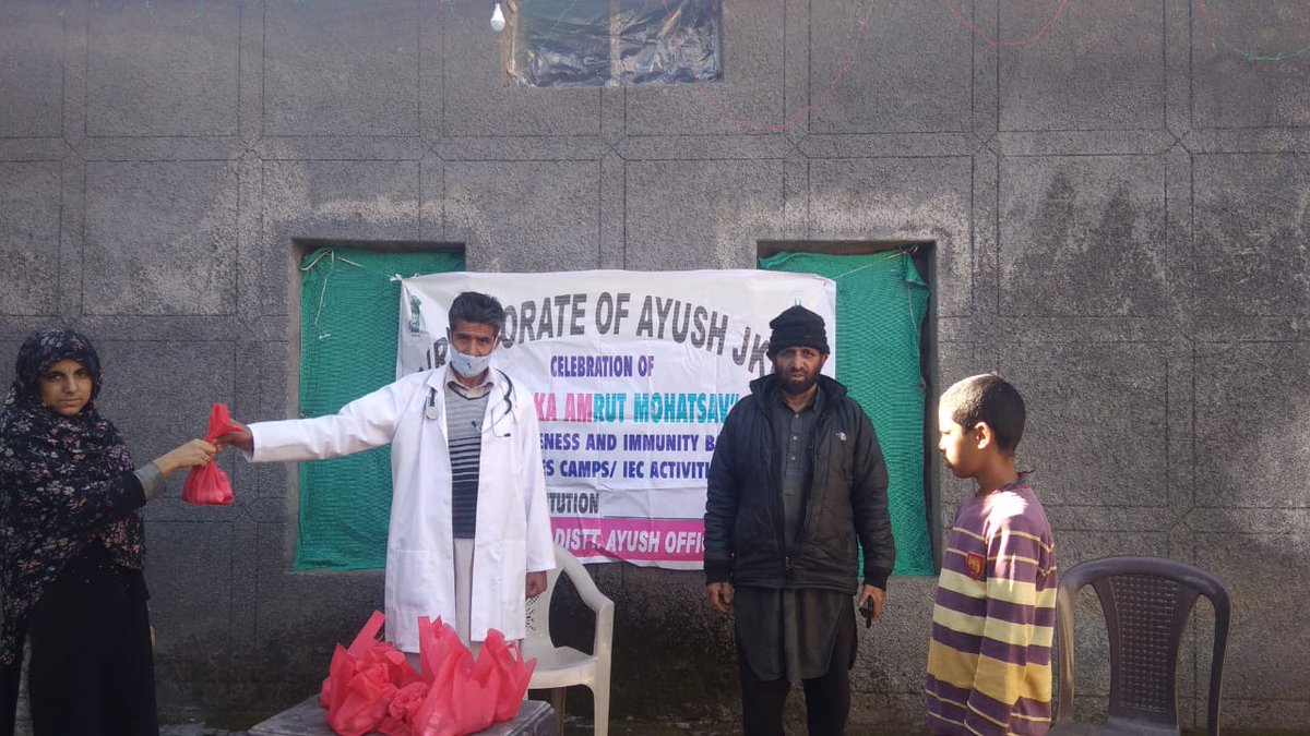 AdmoIsm's tweet photo. As per the order of worthy Director ayush and DAO poonch and under the celebrations of azadi k 75 amrit mahautsav a free ayush immuno boosting medicine camp organised on border areas by the staff of ayush disp.Behroot, Bhagyal dhara and salaah poonch Beneficiaries 330 #DMPoonch https://t.co/y4fMgGnrat