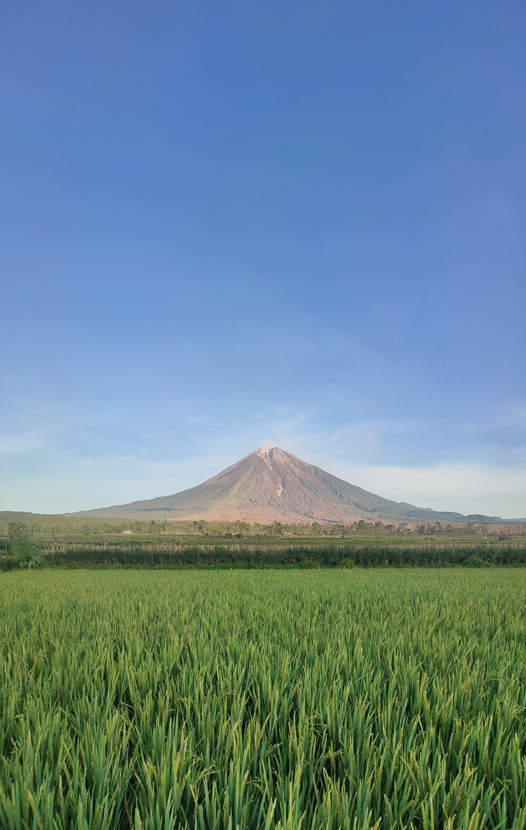 Semeru itu aku.