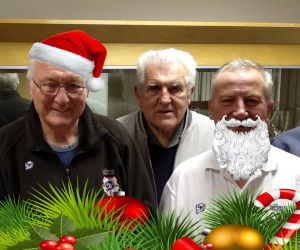 IpswichReferees's tweet photo. Deck the halls with bells and whistles - it's time for our Christmas Social! Monday 20th Dec at 7pm. Once again, we'll enjoy a fish and chip supper with a quiz and games. Please see our website https://t.co/Tj9x8mgGxe for more details. https://t.co/OwC268d59a