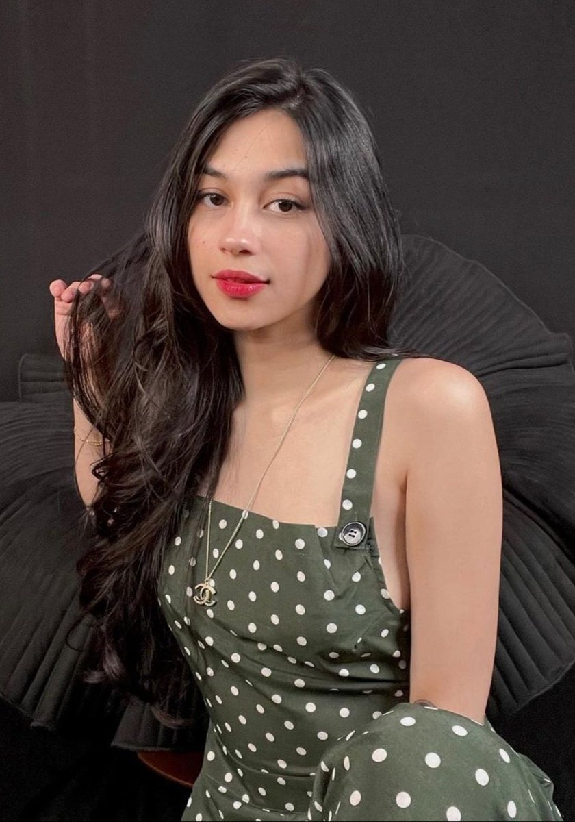 Laleyneee21's tweet photo. HAPPY BIRTHDAY ATE @ZeinabHarake11  my wish for you is good health for you &amp; your family and I know you will be a good mom &amp; wife!! Always take care of your health, don't stress yourself too if you're having a hard time just take a rest &amp; always think positive #HappyZebbyDay https://t.co/lPkbtEJIJ0
