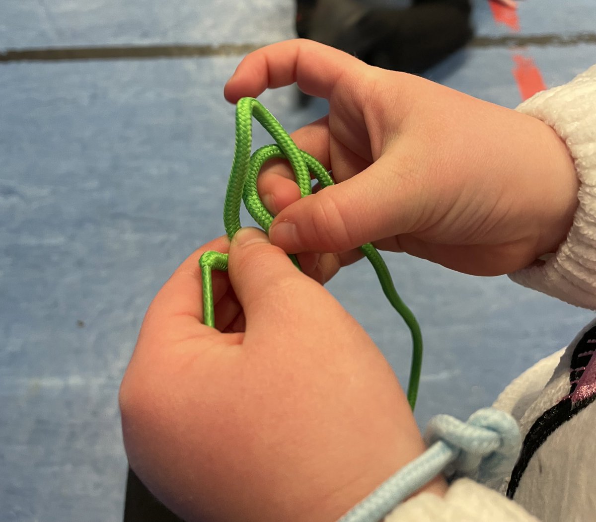 RPSMrsFallens's tweet photo. @wlriverside_ps Developing our fine motor skills to create a ‘Celtic’ heart knot. It was very tricky but we managed. Thank you @ElcRiverside for all our prior weaving practise #creativity #IDL #progession https://t.co/tZEhJ2kcfw