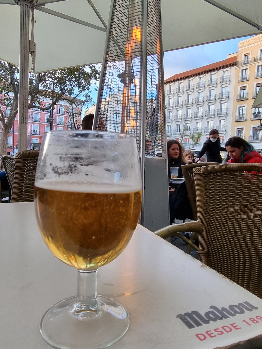 #MadridLife 🍺 #HappyFriday ❤️💛