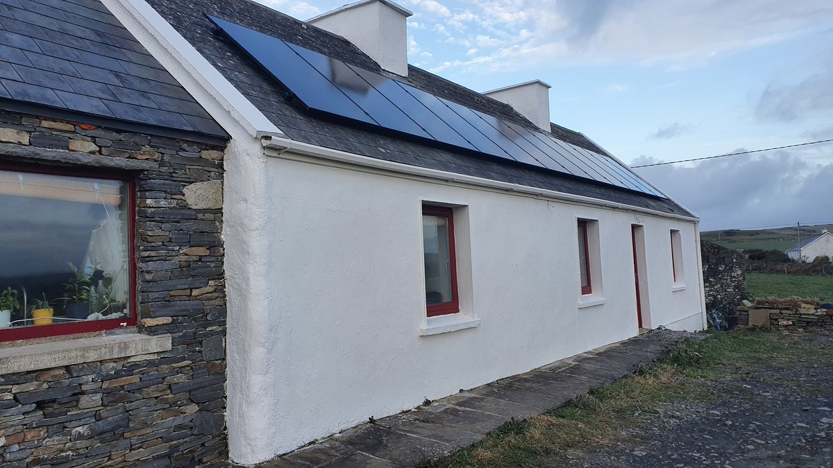 rayofoghlu's tweet image. On one hand I'm horrified by the loss of quaintness.

But then I'm loving the kind of progressive-rustic vibe.

If I'd had it my own way, it would have gone on the back roof, but south is south!

#solar #5kw #oldmetre