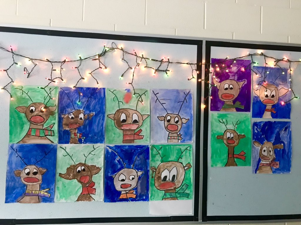 MsLindsay13's tweet photo. Getting excited for the holiday season! https://t.co/scD4lYtozf