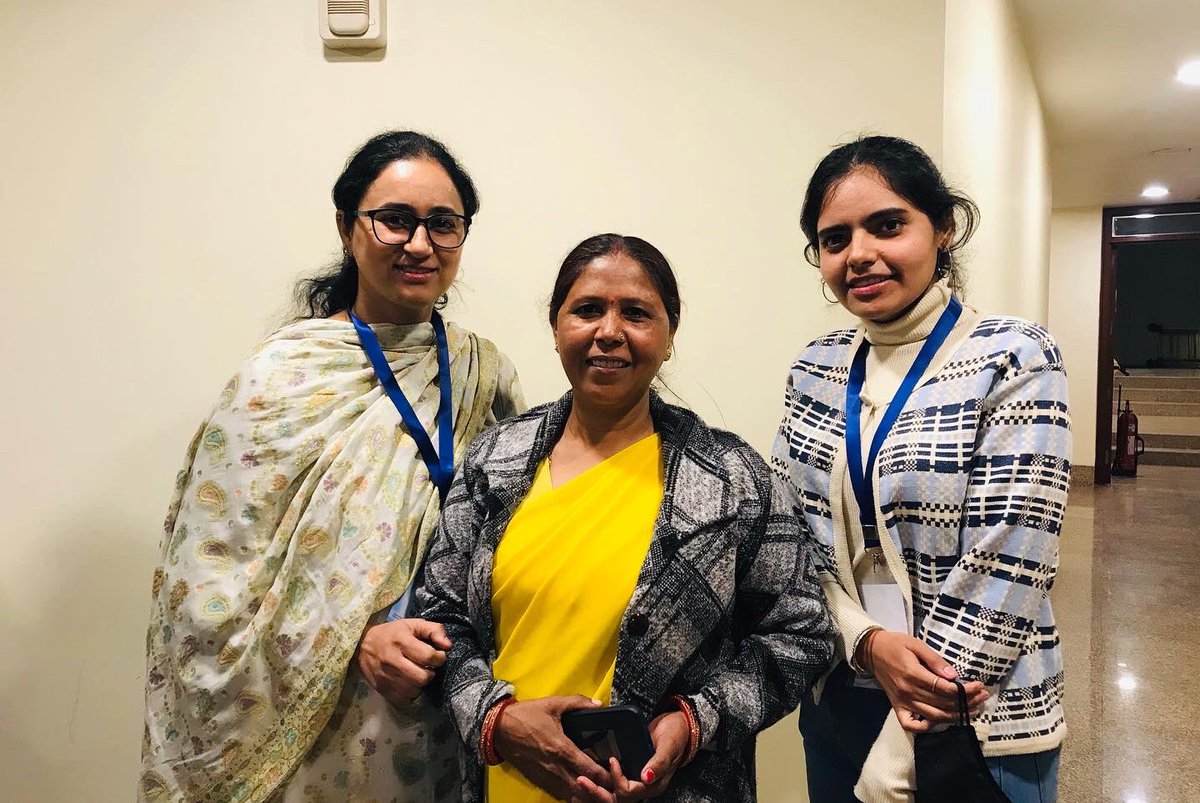 activistPreeti's tweet photo. आज शाम #internationalwomensday पर #padhmshri से समानित #usha जी से मिलने का सौभाग्य मिला, और उनके विचारों को सुन कर काफ़ी प्रेरणा मिली, इस का��्यक्रम में @sandeepmarwah @DRakaarthiken https://t.co/TYzYLF9mDp