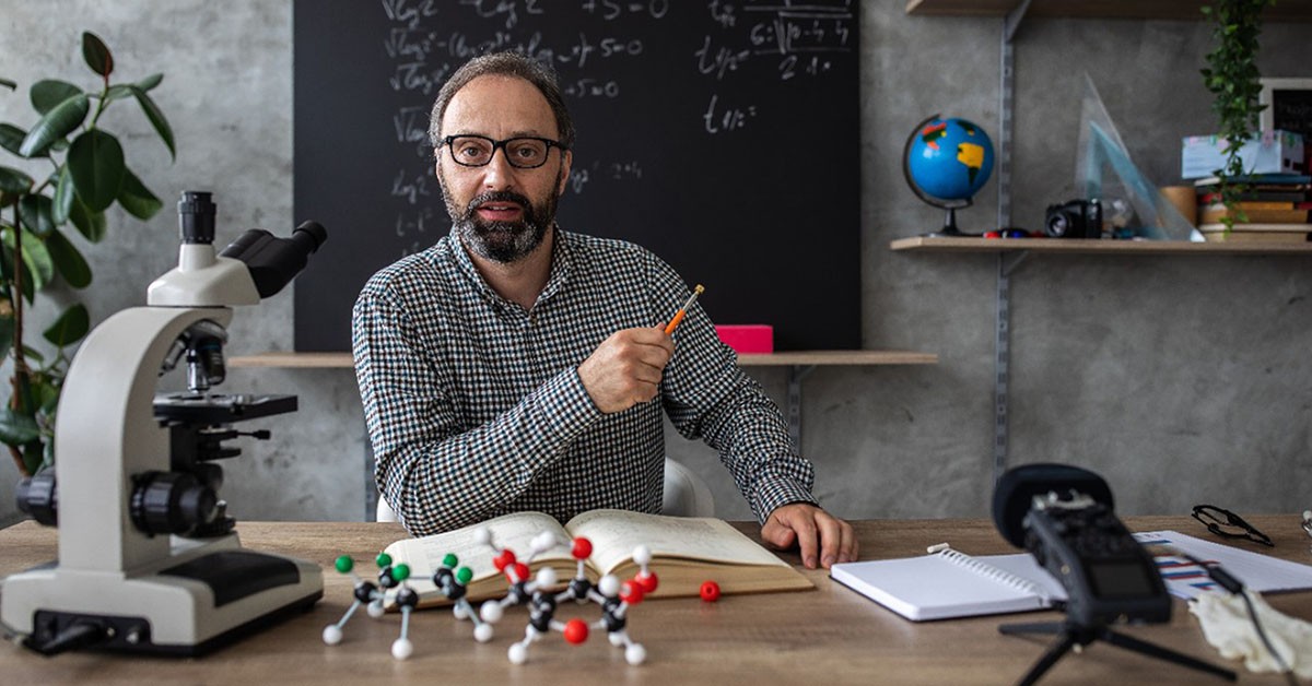 Investing Together to Realise the Digital Classroom of the Future  bit.ly/3GsulQm