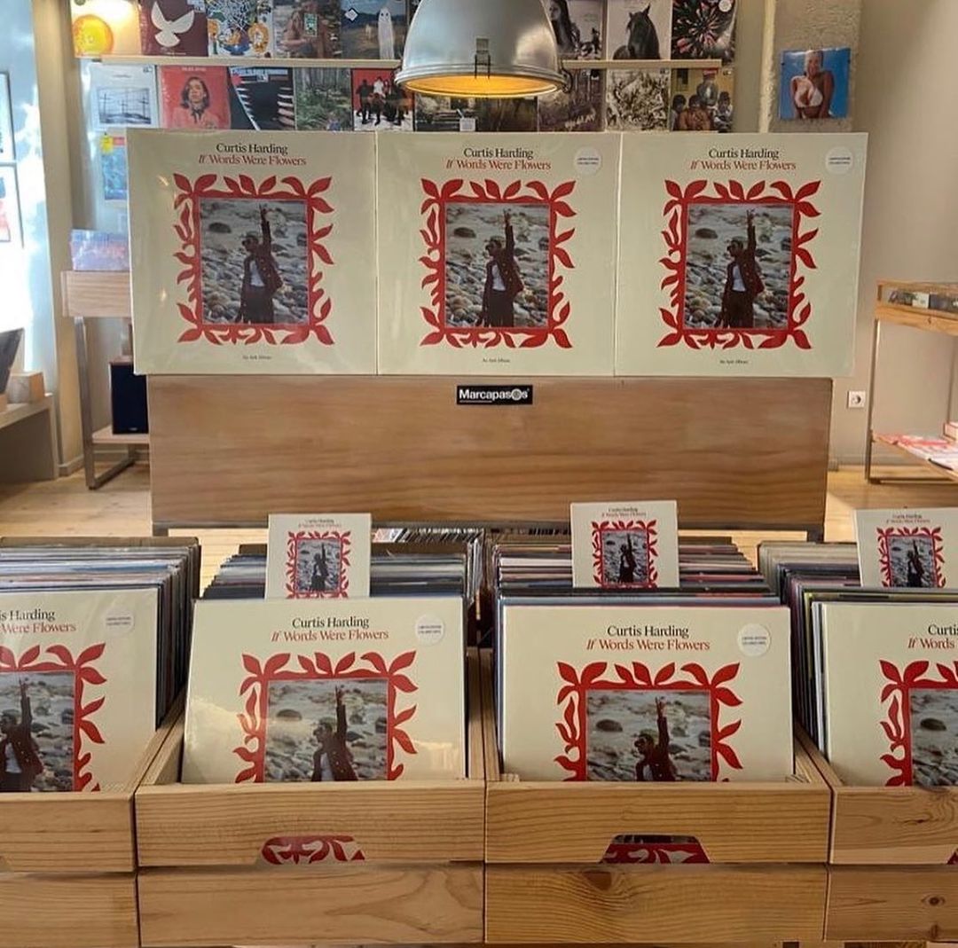 Curtis_Harding's tweet photo. ‘If Words Were Flowers’ is out now everywhere, and you can find the vinyl at your local record store. Thanks for listening. 🌹 https://t.co/AYItTsjN2G
