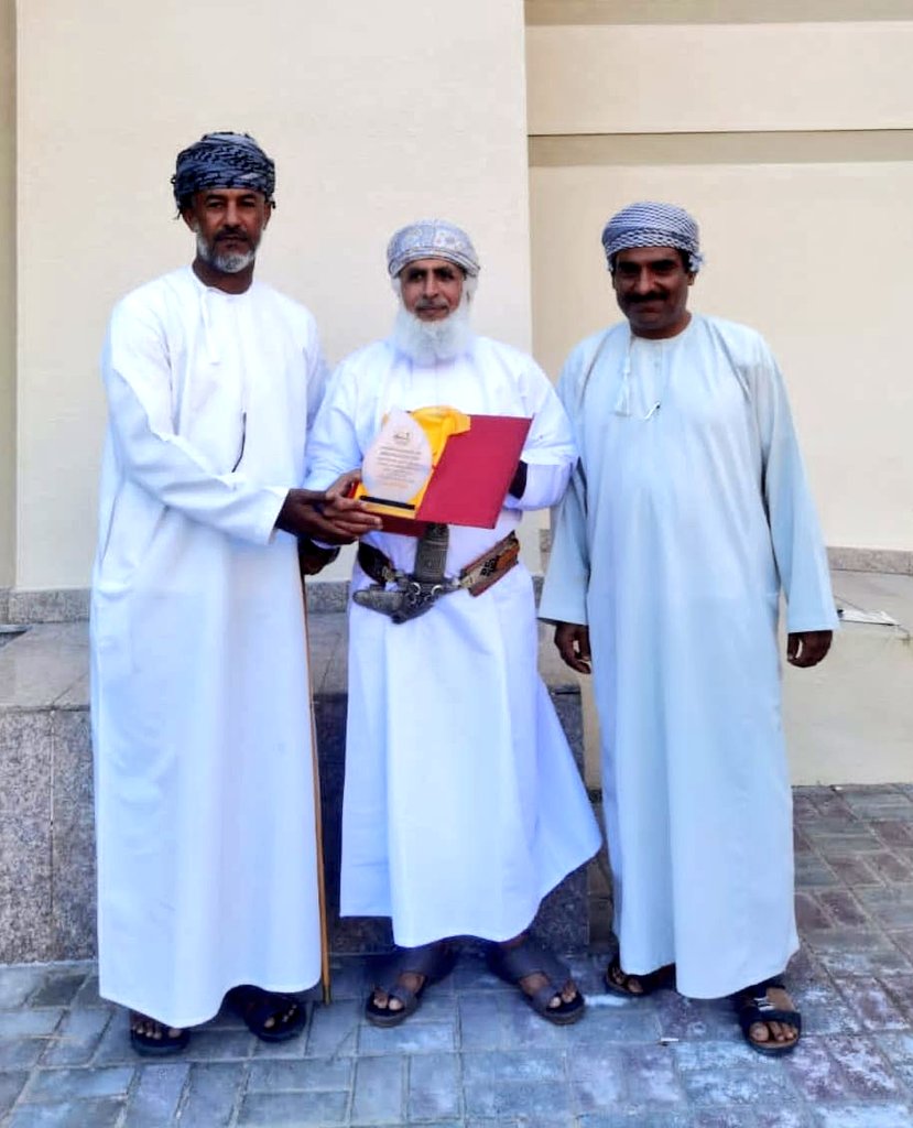 Alawabi29's tweet photo. نظم #فريق_المغامرون مسير جبلي (الطلحات-مسجد العقبة)، وذلك تحت رعاية سعادة بدر الشريقي
 عضو مجلس الشورى ممثل #ولاية_العوابي.
بداية الانطلاقة من أمام جامع الإمام الوارث بن كعب ب #قرية_الهجار ب #وادي_بني_خروص
مسافة المسار بلغت 14 ذهابا وايابا.
وفي الختام  تم تسليم شهادات المشاركة. https://t.co/QtiDKOMnHq