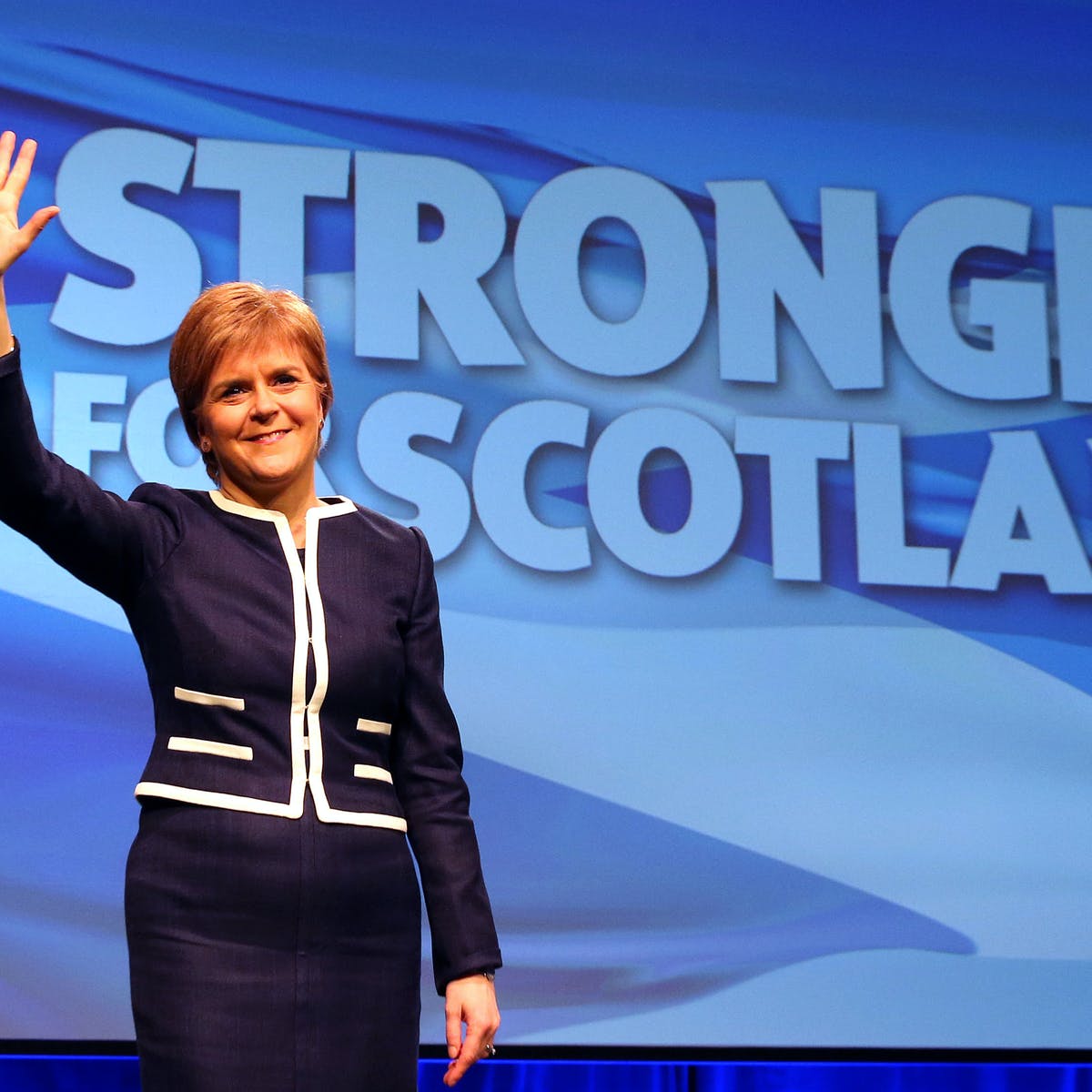 Hands up if you think Nicola Sturgeon is doing a great job for Scotland 🙌🙌🙌🏴󠁧󠁢󠁳󠁣󠁴󠁿🏴󠁧󠁢󠁳󠁣󠁴󠁿 @NicolaSturgeon