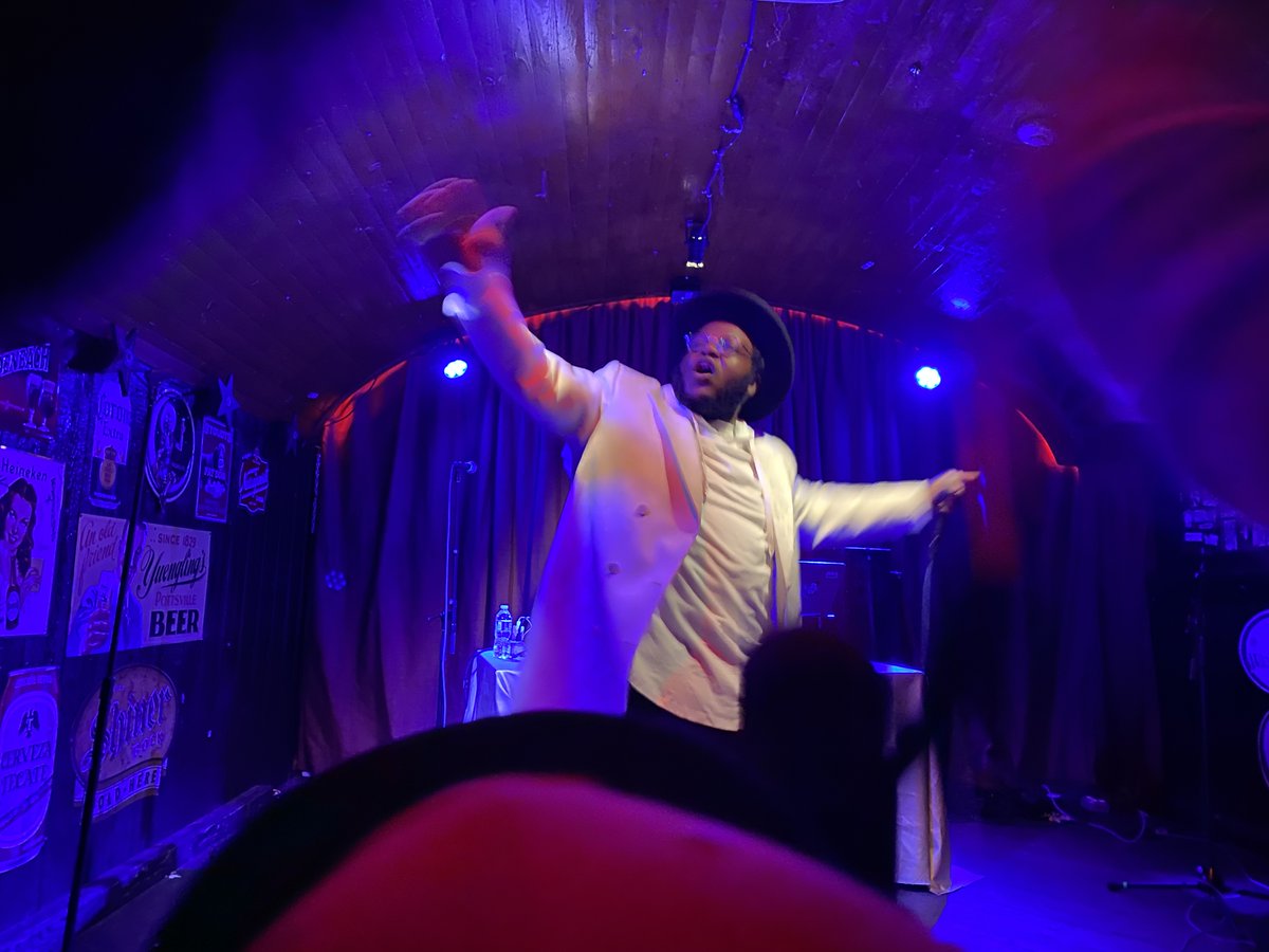 SamAdlerTweets's tweet photo. @nissimblack Happy Birthday @nissimblack  Great show last night! https://t.co/tCj5kvSUZC