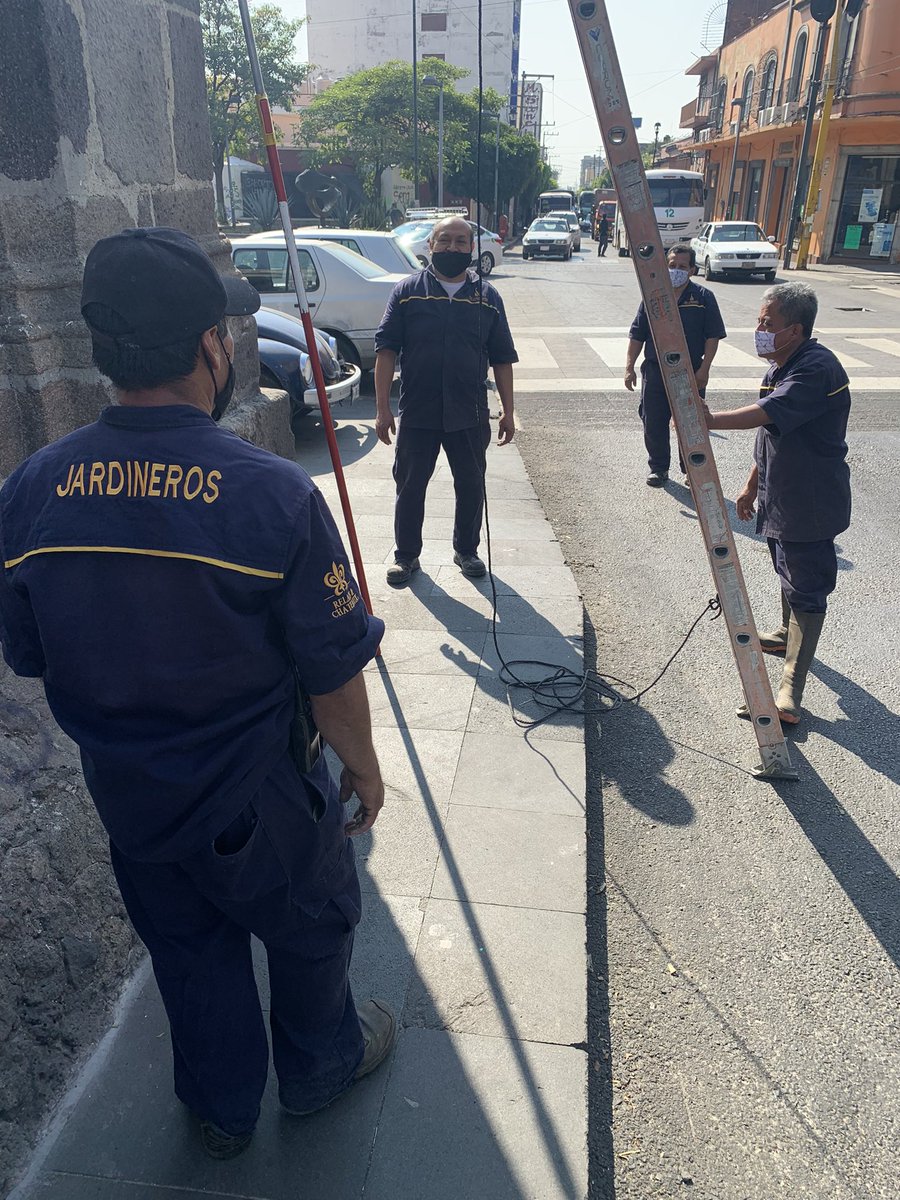 diegobernot's tweet photo. Siempre comprometidos con nuestro entorno; cuidando del Chapitel del Calvario. patrimonio cultural de nuestra ciudad. https://t.co/GBHOTT3ezC