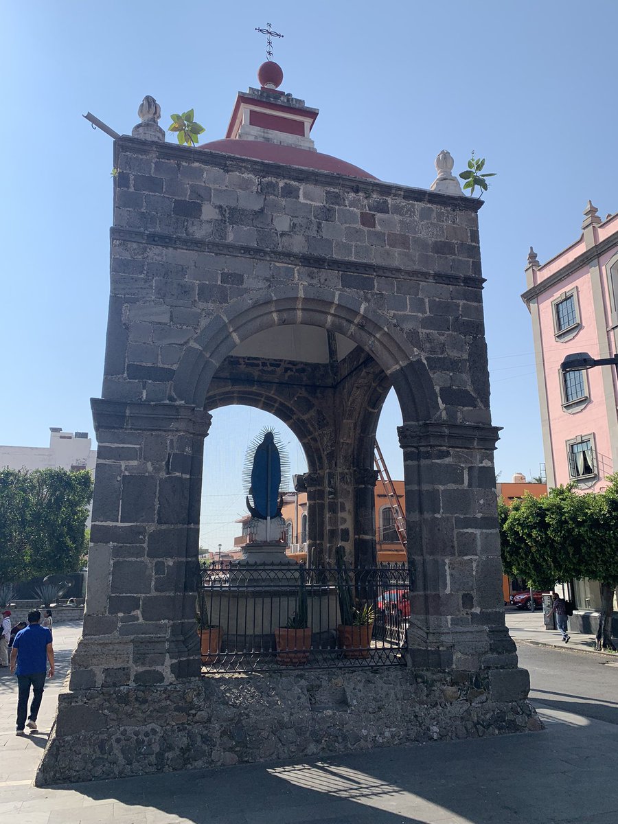 diegobernot's tweet photo. Siempre comprometidos con nuestro entorno; cuidando del Chapitel del Calvario. patrimonio cultural de nuestra ciudad. https://t.co/GBHOTT3ezC