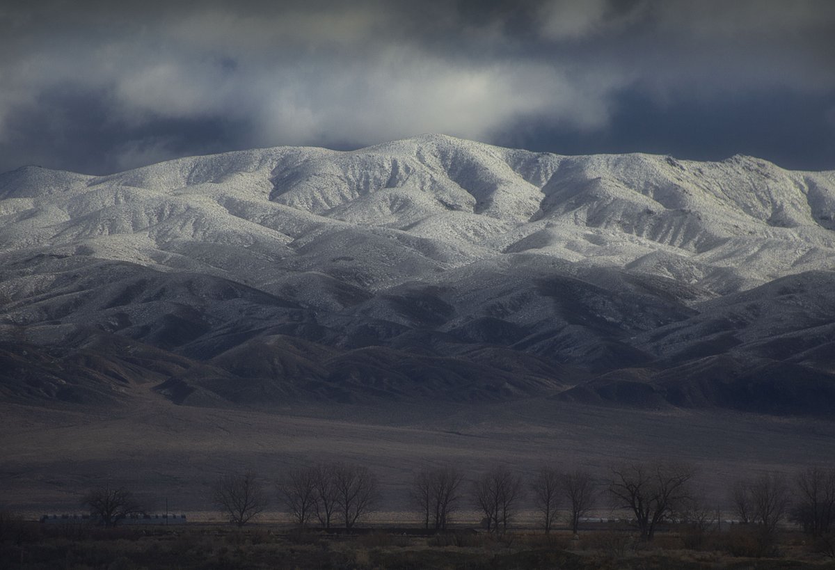 Photos I took out the window of my car while driving through Nevada yesterday ❄️ 

Which one is your favorite??