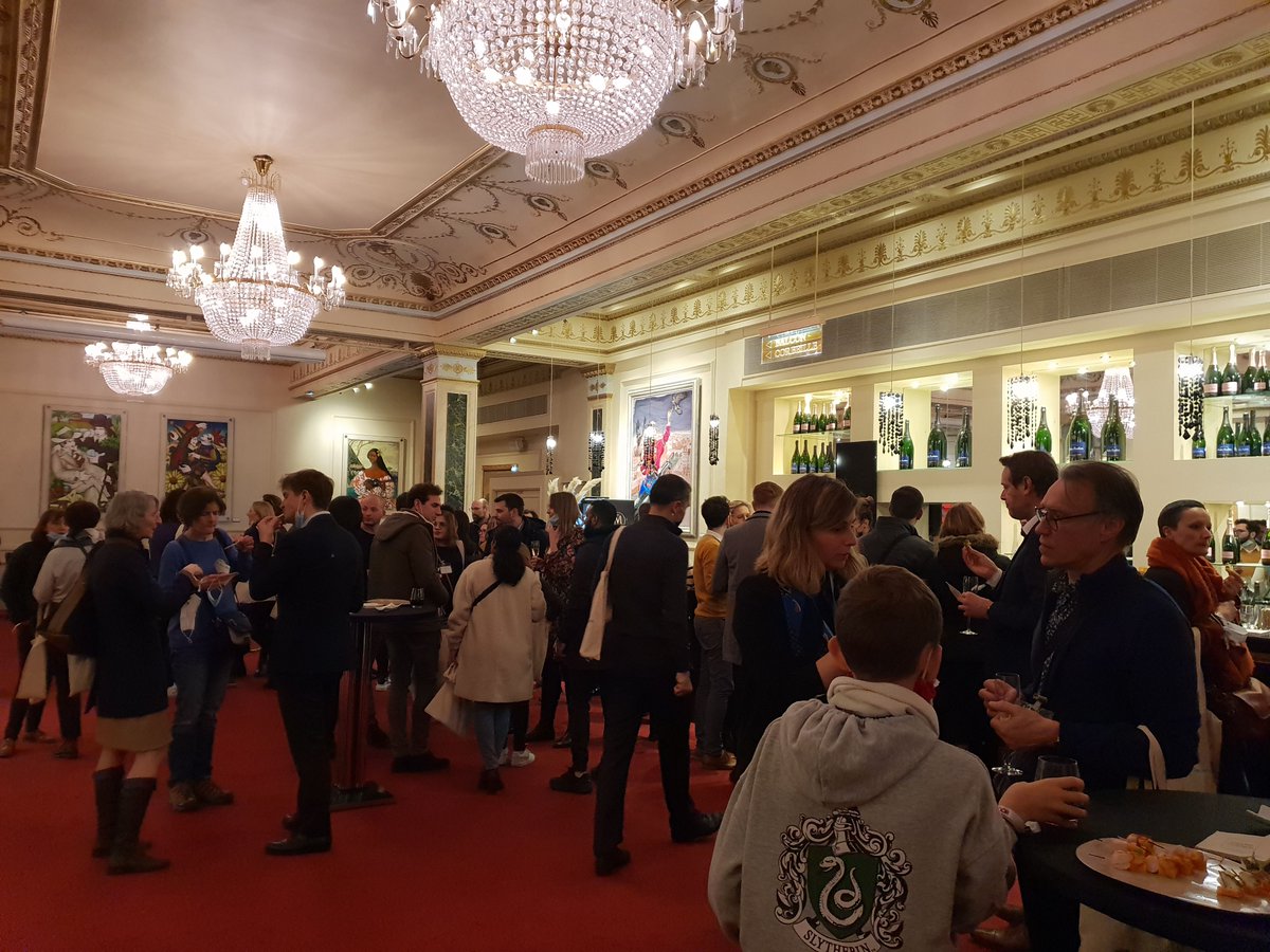gofluent_fr's tweet photo. [#Event] Hier nous avons assisté à la comédie musicale "Le Roi Lion" avec nos clients au théâtre Mogador. Des échanges conviviaux, un spectacle magique, en quelque mots : une super soirée 🥂🎇 !

#goFLUENT #Theatre #AccelerateLanguageLearning https://t.co/8XMwcRK2af