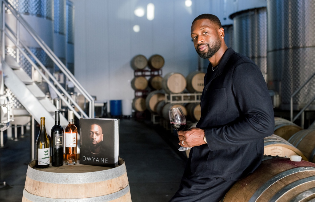 WadeCellars's tweet photo. With only 20 Ultimate Fan Packs left, now is the time to get your hands on @DwyaneWade's new photographic memoir and our latest #ThreeByWade releases — just in time for the holidays. 🍷🎁
Shop the Ultimate Fan Pack and our other holiday offerings now.
https://t.co/04nIXhHmCH https://t.co/NRGqeXjfj8