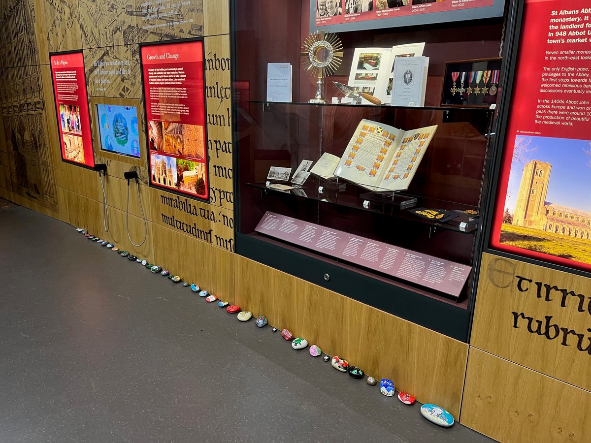 StAlbansCath's tweet photo. Add your own painted rocks to our Christmas rock line!ποΈ
~
Last year we worked with SA Rocks to create this festive line of painted rocks. This year, the rocks are back! Please bring in painted rocks and add them to the lineπ¨
~
#StAlbansCathedral #StAlbansChristmas #SARocks https://t.co/5fp6UCPiJO