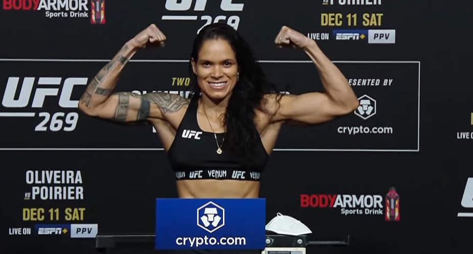 134.5 for Amanda Nunes, who had no problem dropping back from featherweight to defend her bantamweight title against Juliana Pena at #UFC269 https://t.co/iJ9HiyWnvp