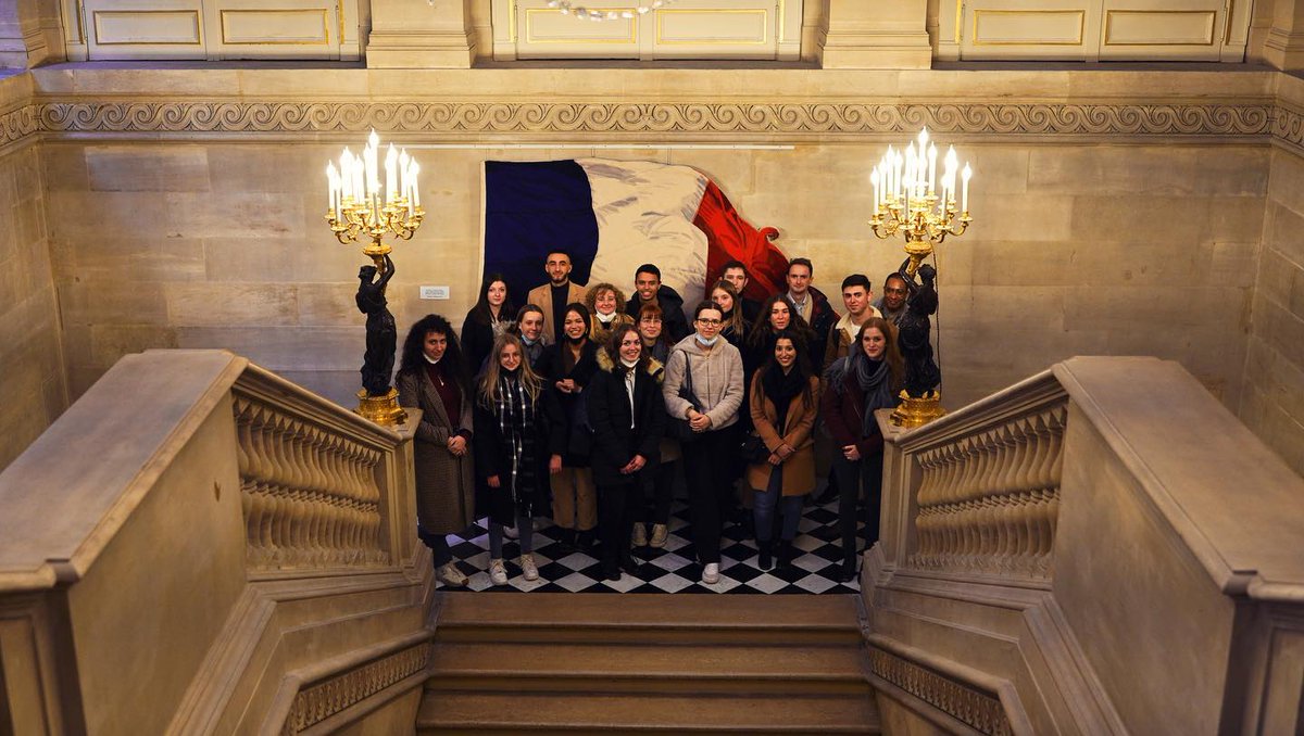 ISED_droit's tweet photo. Cette année nos membres ont visiter la Cour de cassation et le Conseil constitutionnel. Nous remercions les services de la Cour (en particulier le parquet général) et du Conseil pour leur disponibilité et leur bienveillance 
@francois_molins @Courdecassation @Conseil_constit https://t.co/GQmh3SLltg