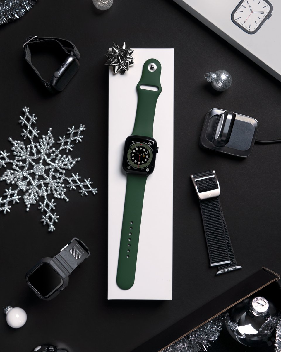 spigen's tweet photo. This month is flying by, and our second #SantaSpigen gift just dropped. Follow the instructions below for a chance to win an Apple Watch 7 along with a Spigen starter kit. Go, go ❄️ https://t.co/8efhxskc2Z