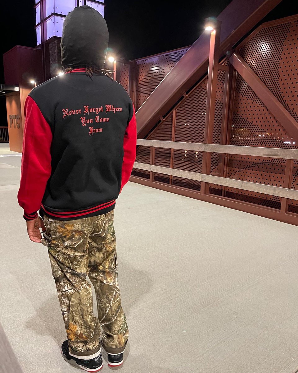 ThatHooper_Tre's tweet photo. Varsity Jackets just dropped, go tap the link in my bio! https://t.co/hOmgkdds7X