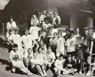 MNU_Alumni's tweet photo. Flashback Friday to the class of '96!
What year did YOU graduate from MNU? https://t.co/zNRIJ1loey