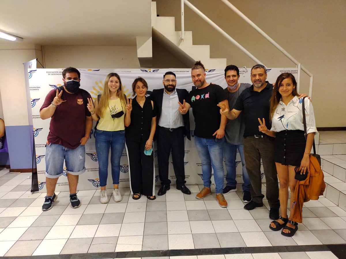 Partuniversidad's tweet photo. Ayer celebramos el final de un año muy intenso junto a todxs lxs compañerxs de ParTE (Partido del Trabajo y la Equidad) con la convicción de seguir militando por esa argentina grande que San Martín soñó acompañando @alferdez y @claudioaferreno https://t.co/EA5I6mQDTr