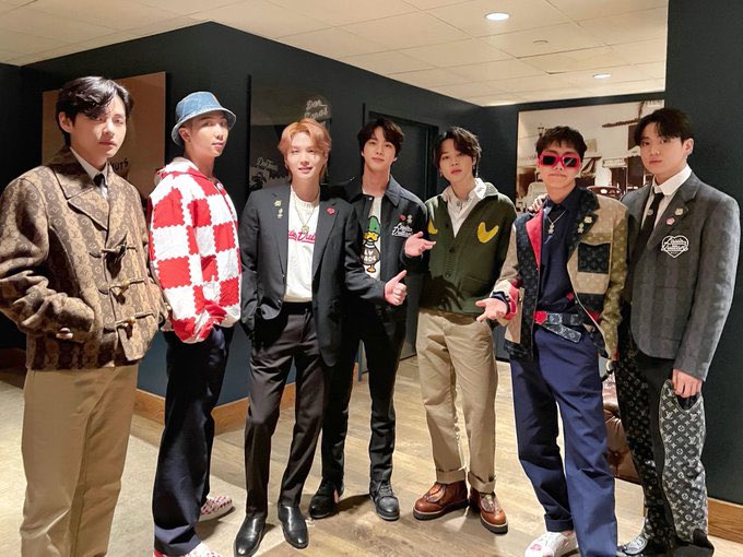 army_13062's tweet photo. I'm voting 🗳 for #bts  for #MAMAVOTE  @BTS_twt https://t.co/Gx1E7zM7hK