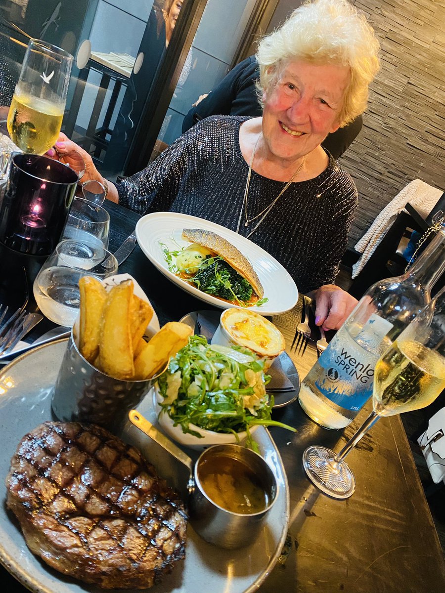 Quite some feast <a href="/JEANNUTTER/">JEAN NUTTER</a> <a href="/TheBirdatBirtle/">THE BIRD AT BIRTLE</a> ❤️