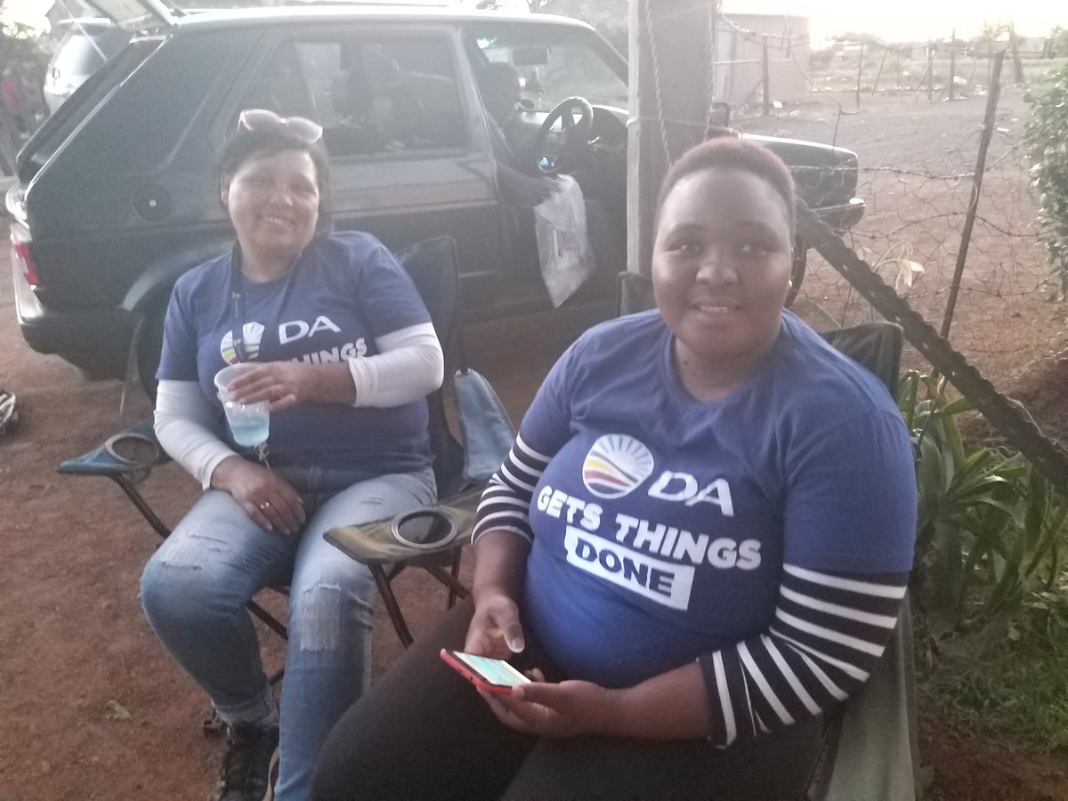 LetsemengDAcllr's tweet photo. Love our team! #Koffiefontein #Jacobsdal #letsemeng #xhariep https://t.co/pBJ6HXiw79